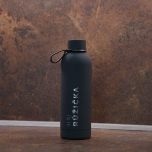 Černá termoláhev 500 ml s vygravírovaným jménem Jiří Růžička